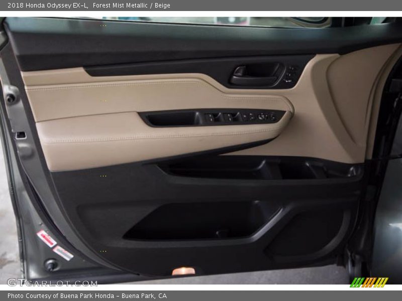 Forest Mist Metallic / Beige 2018 Honda Odyssey EX-L
