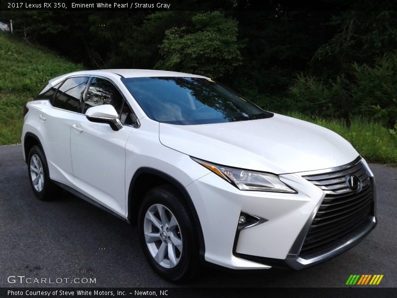 Front 3/4 View of 2017 RX 350