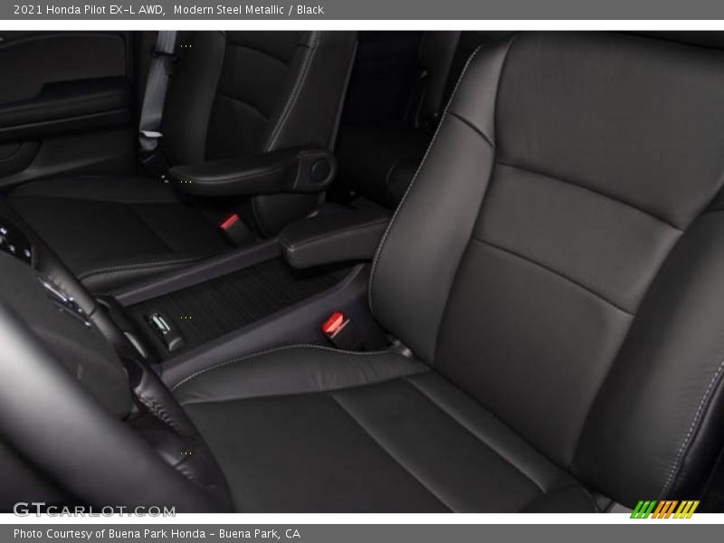 Modern Steel Metallic / Black 2021 Honda Pilot EX-L AWD