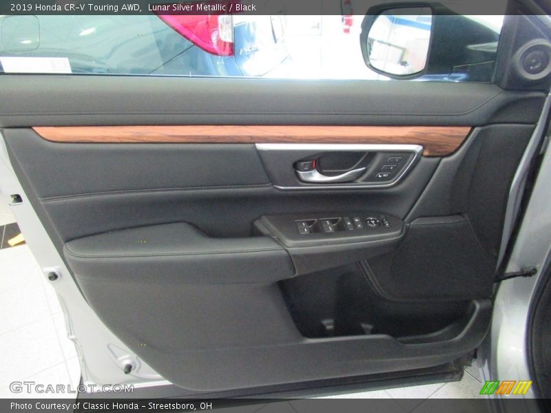 Lunar Silver Metallic / Black 2019 Honda CR-V Touring AWD