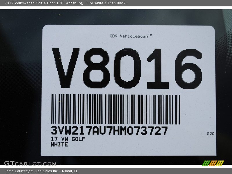 Pure White / Titan Black 2017 Volkswagen Golf 4 Door 1.8T Wolfsburg