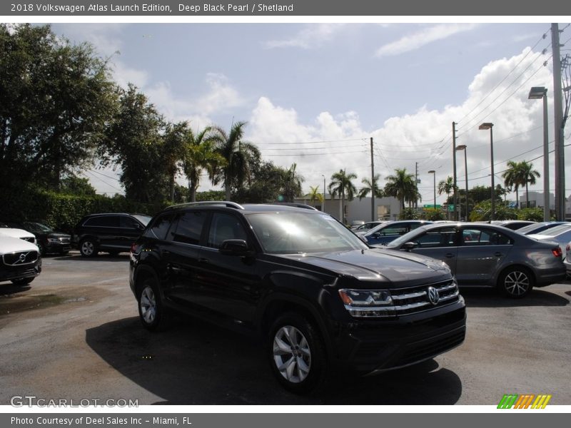 Deep Black Pearl / Shetland 2018 Volkswagen Atlas Launch Edition