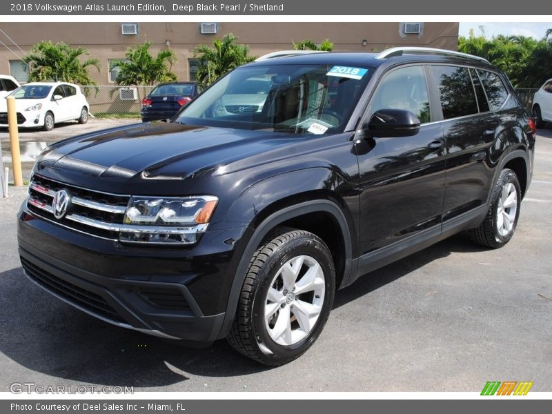 Front 3/4 View of 2018 Atlas Launch Edition