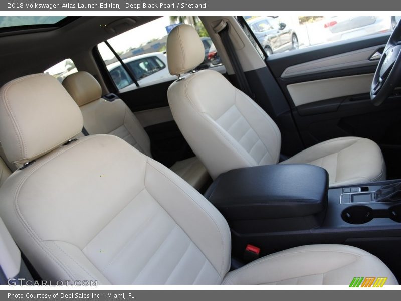  2018 Atlas Launch Edition Shetland Interior