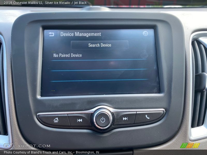 Silver Ice Metallic / Jet Black 2018 Chevrolet Malibu LS