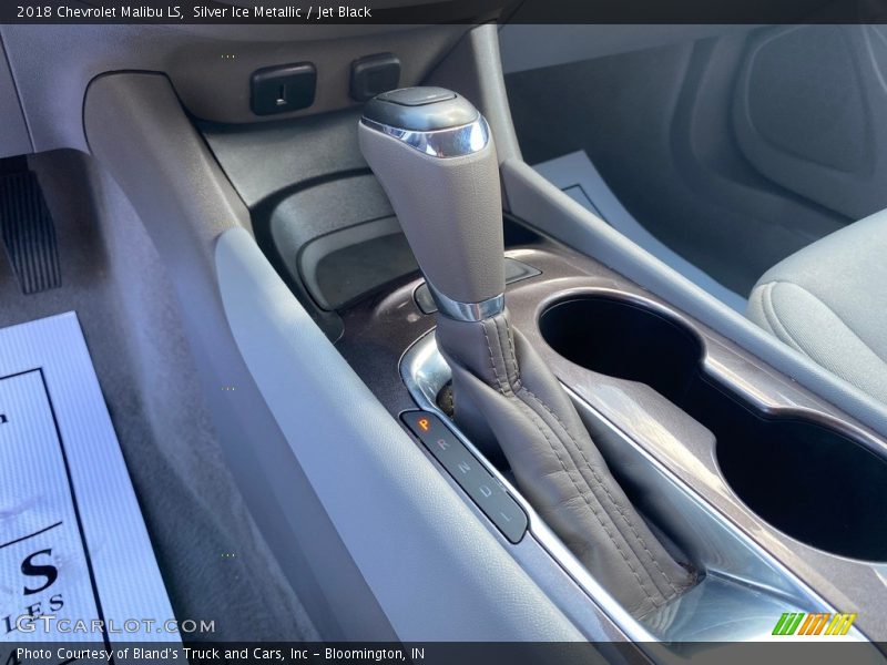 Silver Ice Metallic / Jet Black 2018 Chevrolet Malibu LS