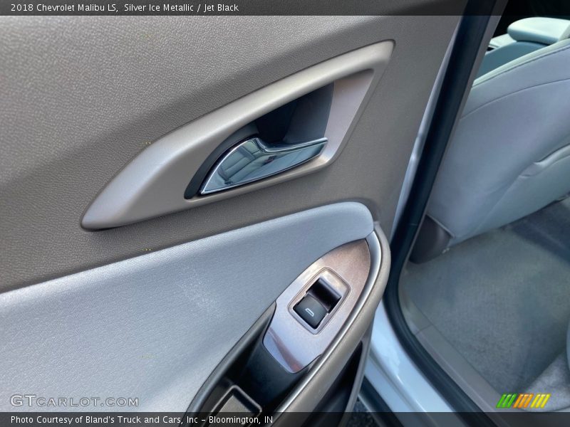 Silver Ice Metallic / Jet Black 2018 Chevrolet Malibu LS