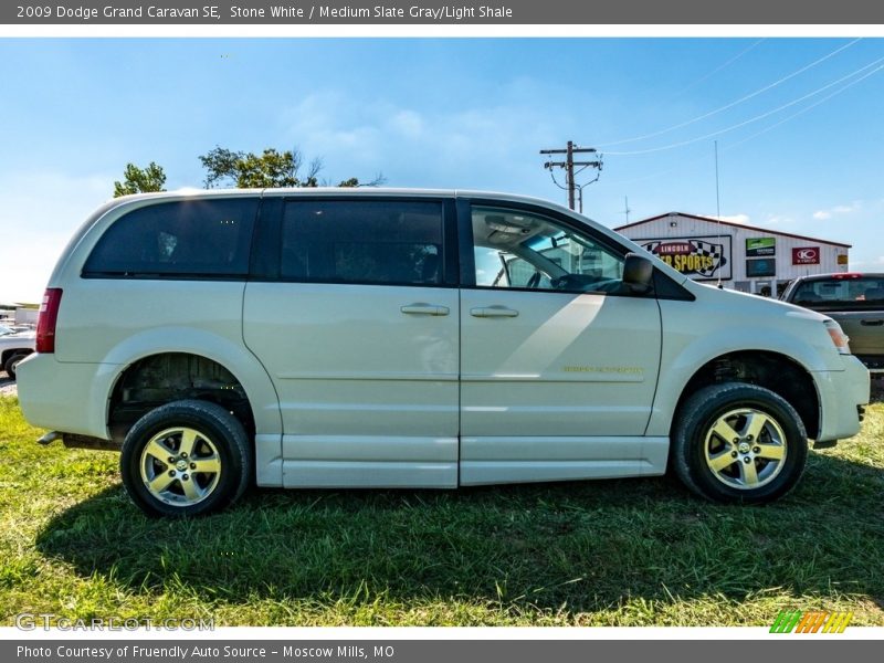 Stone White / Medium Slate Gray/Light Shale 2009 Dodge Grand Caravan SE