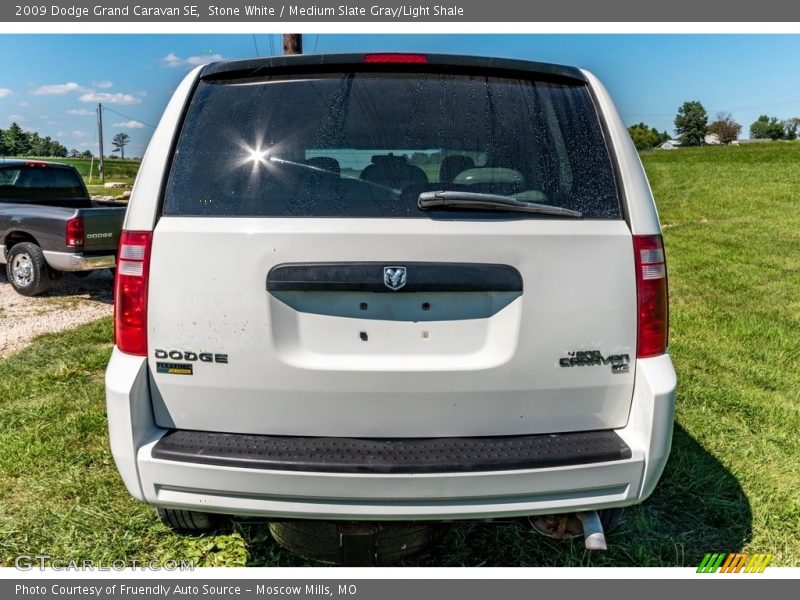 Stone White / Medium Slate Gray/Light Shale 2009 Dodge Grand Caravan SE