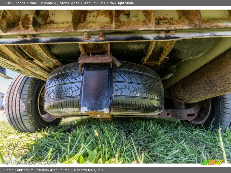 Stone White / Medium Slate Gray/Light Shale 2009 Dodge Grand Caravan SE