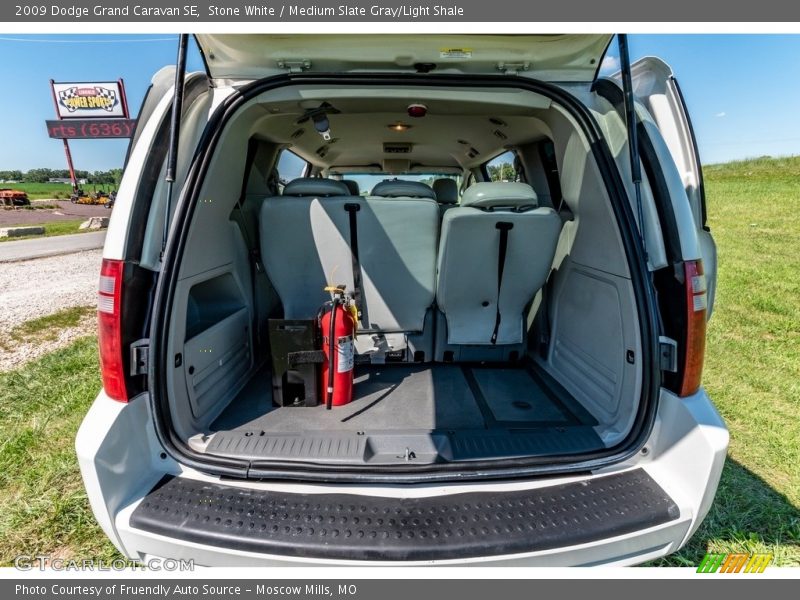 Stone White / Medium Slate Gray/Light Shale 2009 Dodge Grand Caravan SE