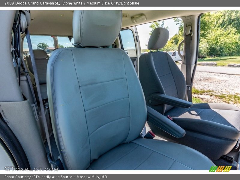 Stone White / Medium Slate Gray/Light Shale 2009 Dodge Grand Caravan SE