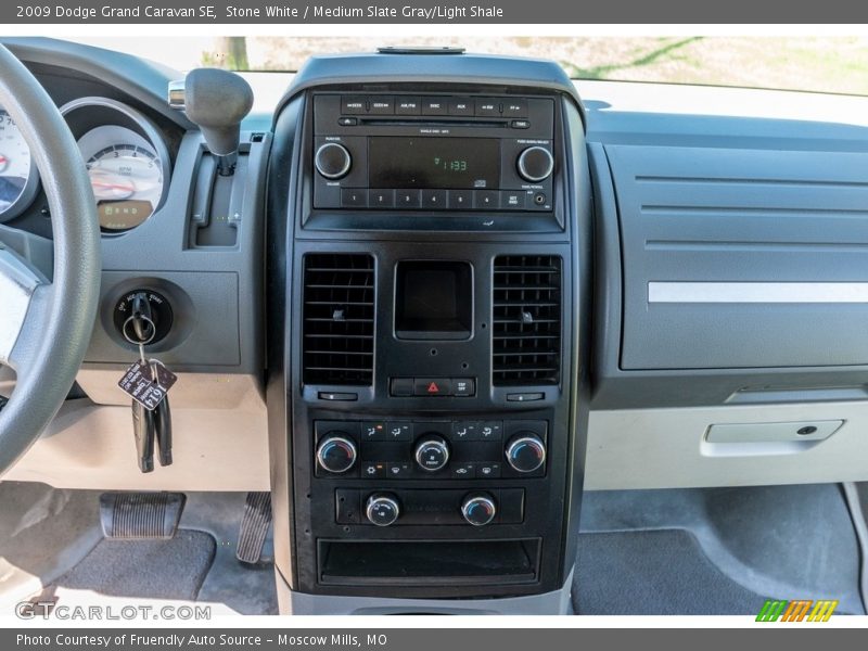 Stone White / Medium Slate Gray/Light Shale 2009 Dodge Grand Caravan SE