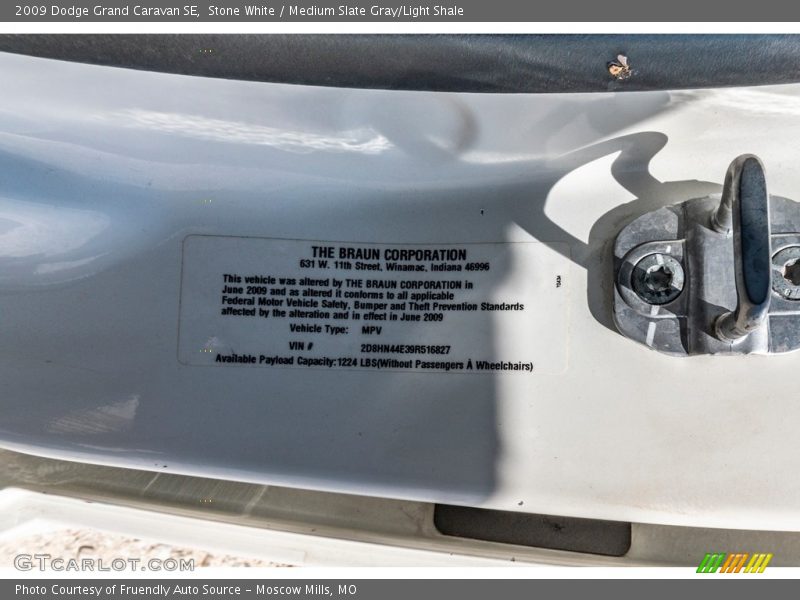Stone White / Medium Slate Gray/Light Shale 2009 Dodge Grand Caravan SE