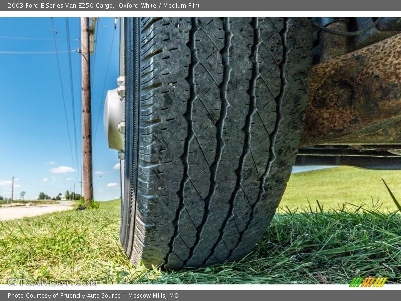 Oxford White / Medium Flint 2003 Ford E Series Van E250 Cargo