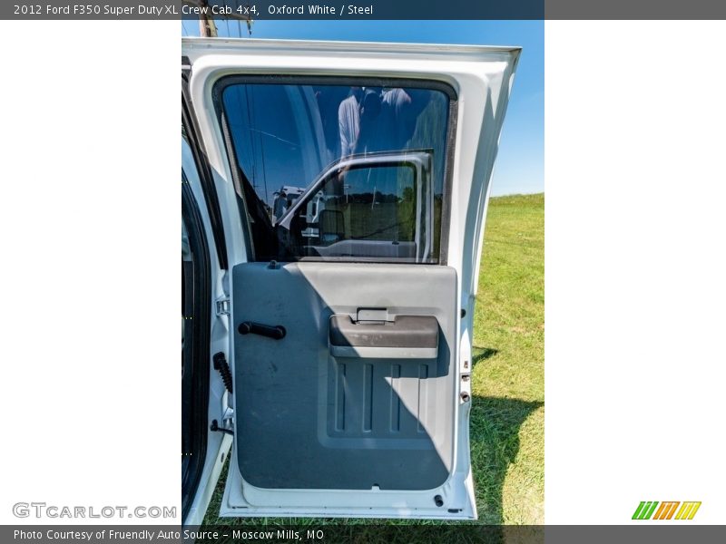 Door Panel of 2012 F350 Super Duty XL Crew Cab 4x4