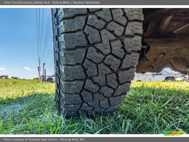Oxford White / Medium Parchment 2002 Ford Excursion Limited 4x4