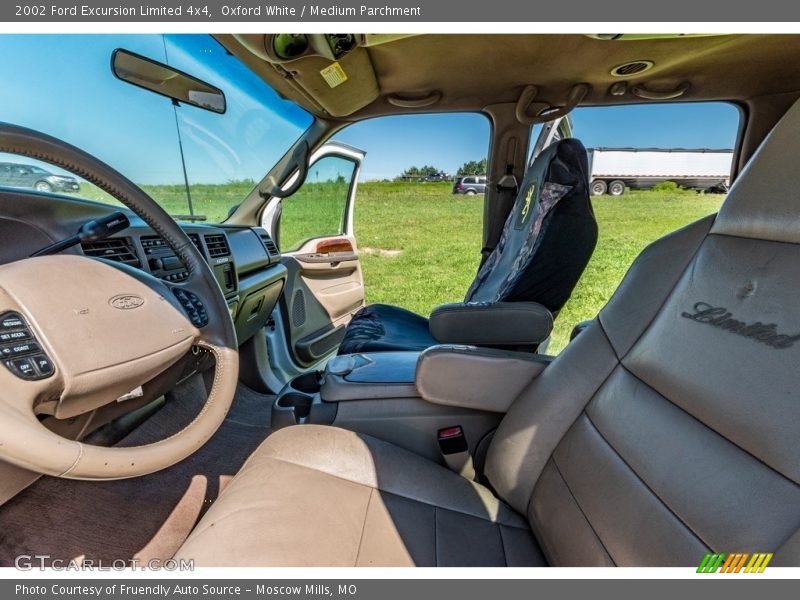 Oxford White / Medium Parchment 2002 Ford Excursion Limited 4x4
