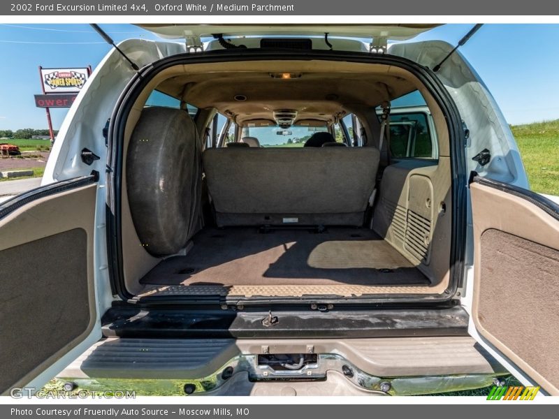 Oxford White / Medium Parchment 2002 Ford Excursion Limited 4x4