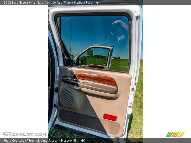 Oxford White / Medium Parchment 2002 Ford Excursion Limited 4x4