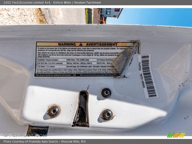 Oxford White / Medium Parchment 2002 Ford Excursion Limited 4x4
