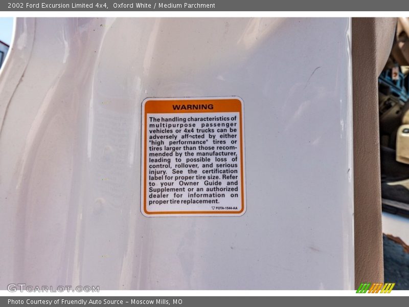 Oxford White / Medium Parchment 2002 Ford Excursion Limited 4x4