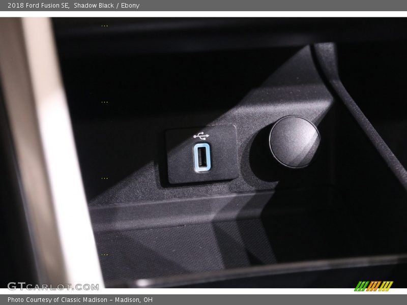 Shadow Black / Ebony 2018 Ford Fusion SE