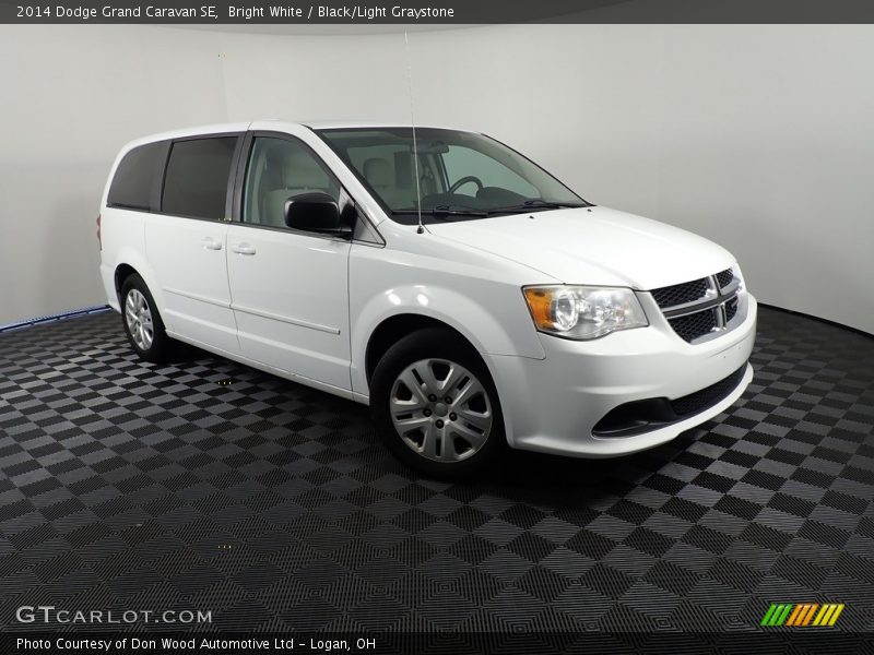 Bright White / Black/Light Graystone 2014 Dodge Grand Caravan SE
