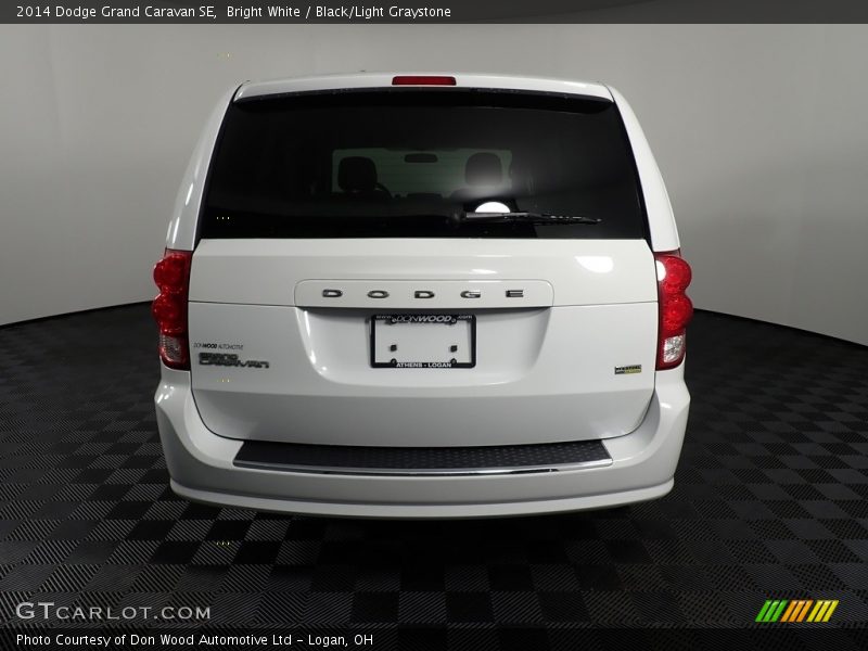 Bright White / Black/Light Graystone 2014 Dodge Grand Caravan SE