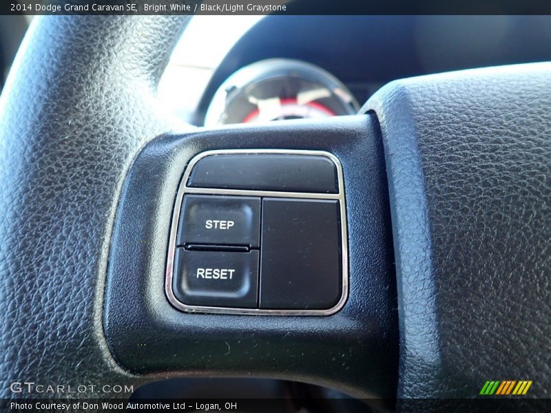 Bright White / Black/Light Graystone 2014 Dodge Grand Caravan SE