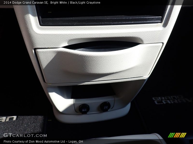 Bright White / Black/Light Graystone 2014 Dodge Grand Caravan SE