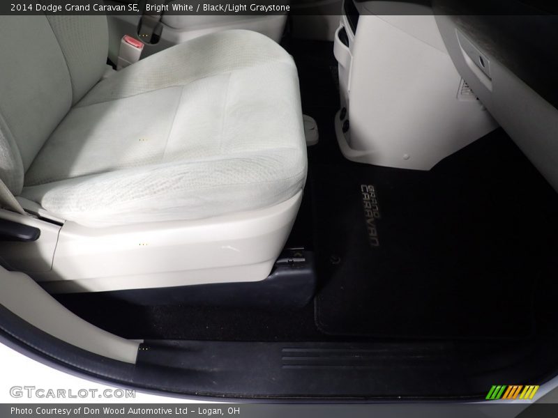 Bright White / Black/Light Graystone 2014 Dodge Grand Caravan SE