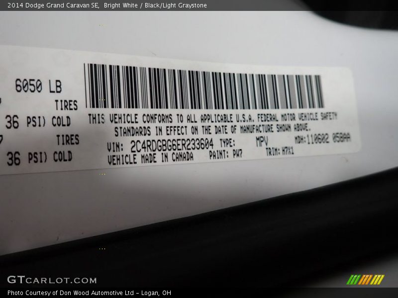 Bright White / Black/Light Graystone 2014 Dodge Grand Caravan SE