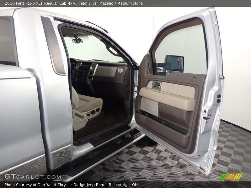 Door Panel of 2010 F150 XLT Regular Cab 4x4