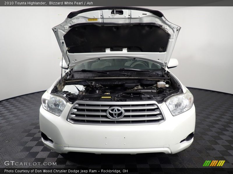 Blizzard White Pearl / Ash 2010 Toyota Highlander