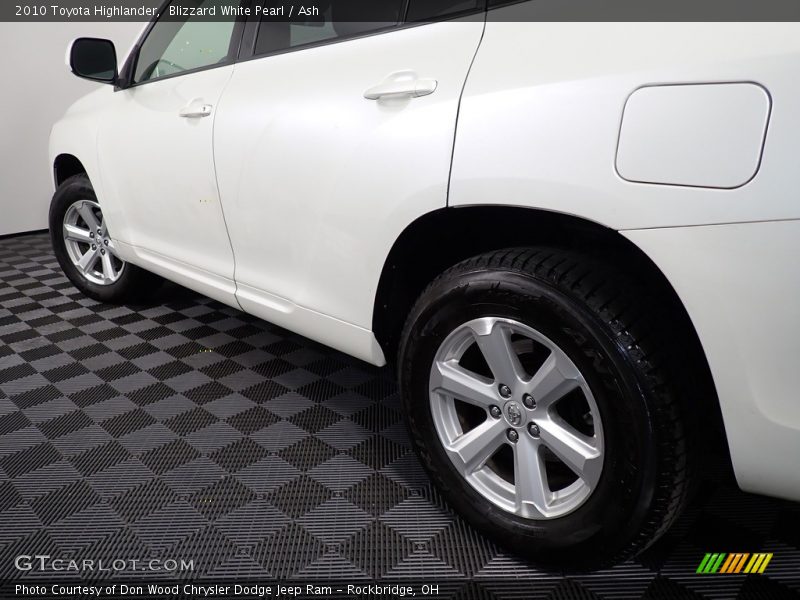 Blizzard White Pearl / Ash 2010 Toyota Highlander