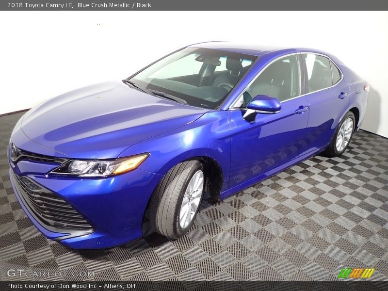 Front 3/4 View of 2018 Camry LE