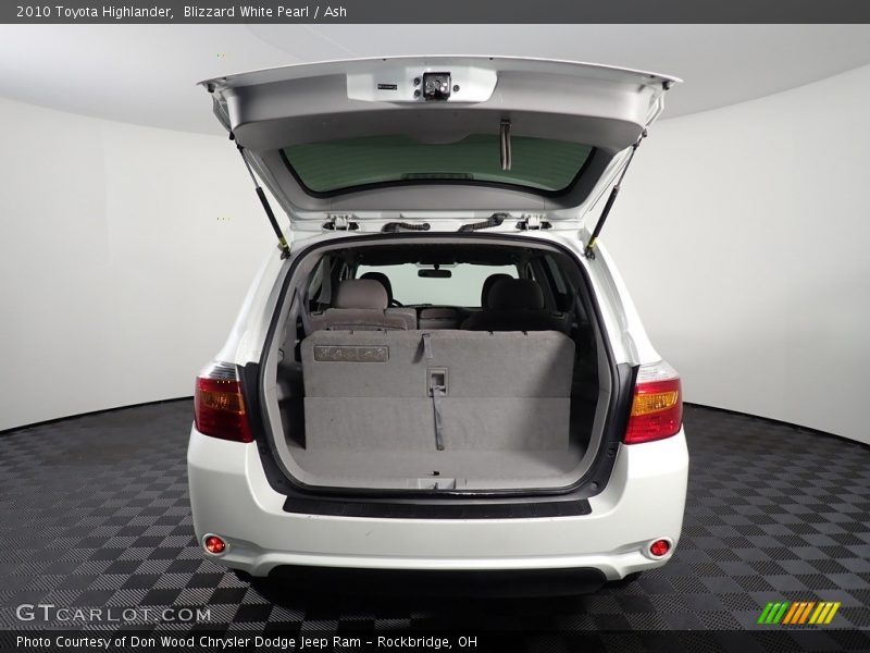 Blizzard White Pearl / Ash 2010 Toyota Highlander
