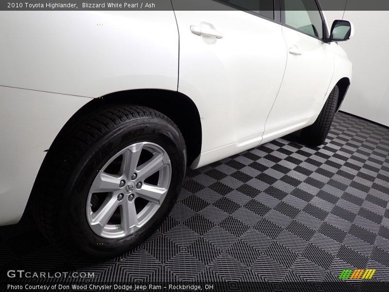 Blizzard White Pearl / Ash 2010 Toyota Highlander