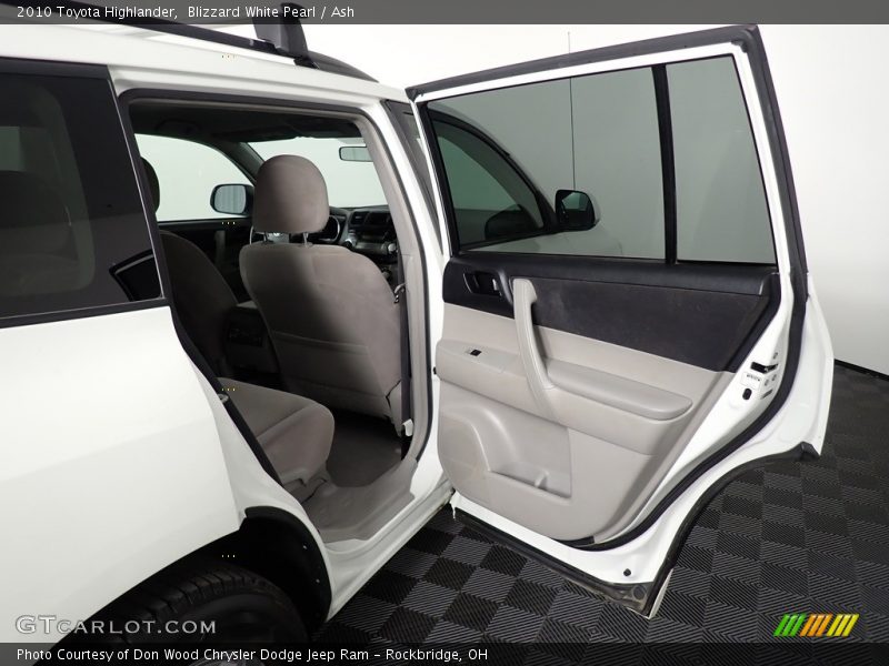 Blizzard White Pearl / Ash 2010 Toyota Highlander