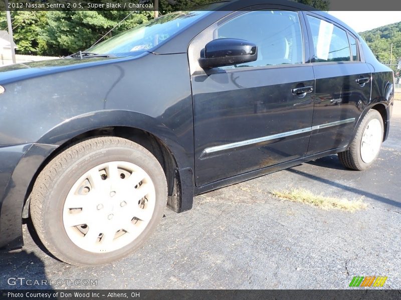 Super Black / Charcoal 2012 Nissan Sentra 2.0 S