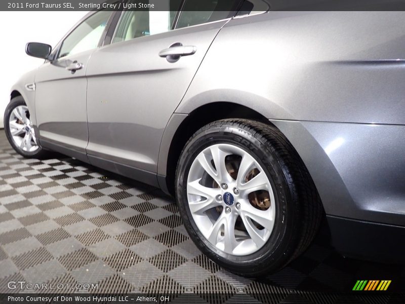 Sterling Grey / Light Stone 2011 Ford Taurus SEL