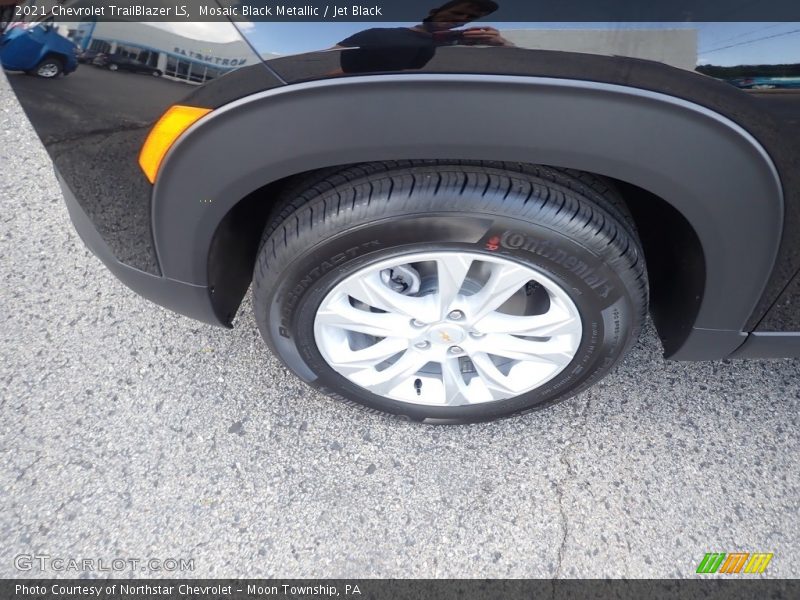 Mosaic Black Metallic / Jet Black 2021 Chevrolet TrailBlazer LS