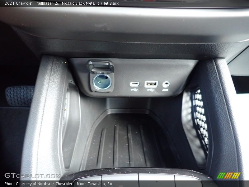 Mosaic Black Metallic / Jet Black 2021 Chevrolet TrailBlazer LS
