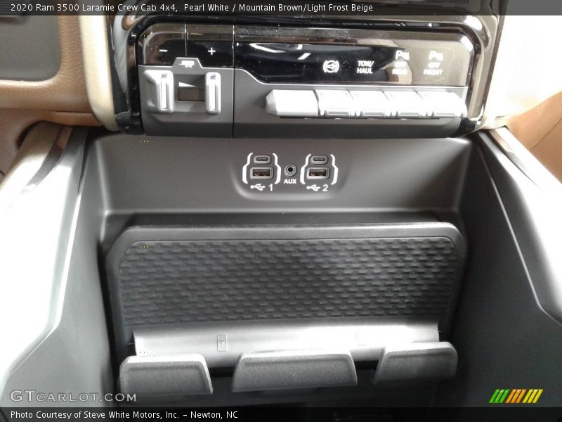Pearl White / Mountain Brown/Light Frost Beige 2020 Ram 3500 Laramie Crew Cab 4x4