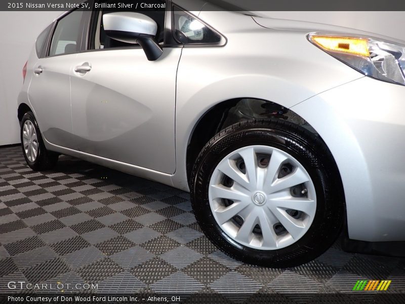 Brilliant Silver / Charcoal 2015 Nissan Versa Note SV
