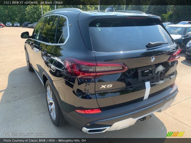 Jet Black / Black 2021 BMW X5 xDrive40i