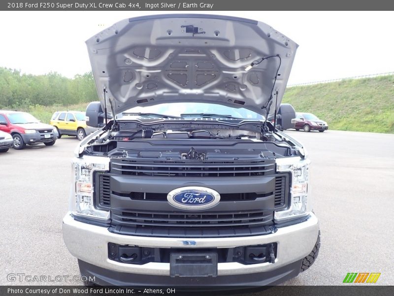 Ingot Silver / Earth Gray 2018 Ford F250 Super Duty XL Crew Cab 4x4