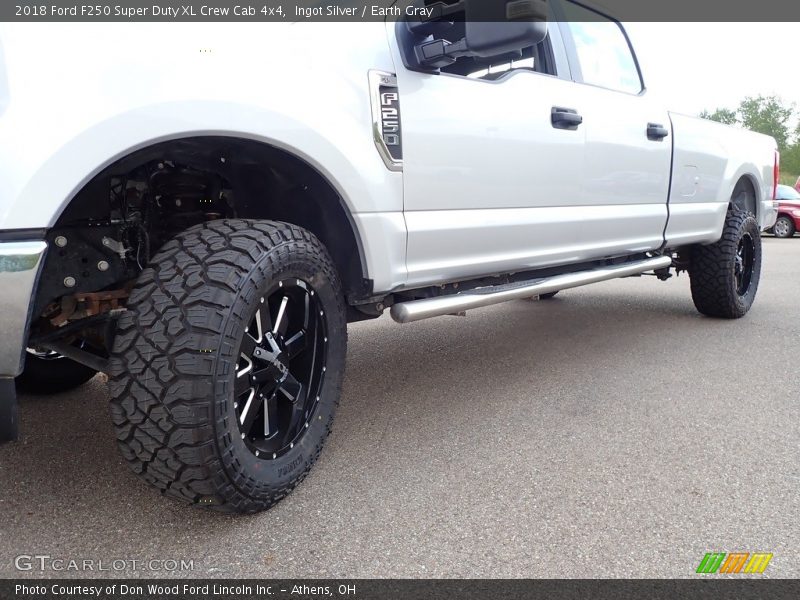 Ingot Silver / Earth Gray 2018 Ford F250 Super Duty XL Crew Cab 4x4