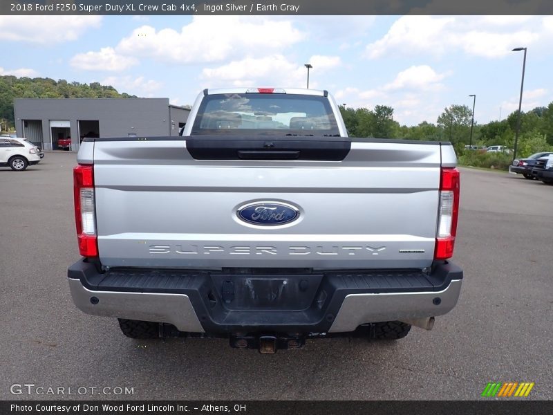 Ingot Silver / Earth Gray 2018 Ford F250 Super Duty XL Crew Cab 4x4